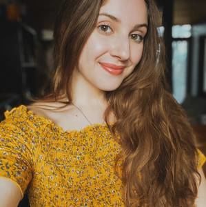 Meet your Posher, Alexis